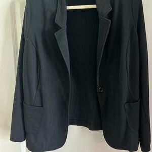 Carmen’s Casual Collection Women’s Black Blazer